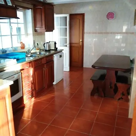 House With 3 Bedrooms In Ferrel With Wonderful City View Enclosed Garden And Wifi Σπίτι διακοπών Ferrel (Leiria)